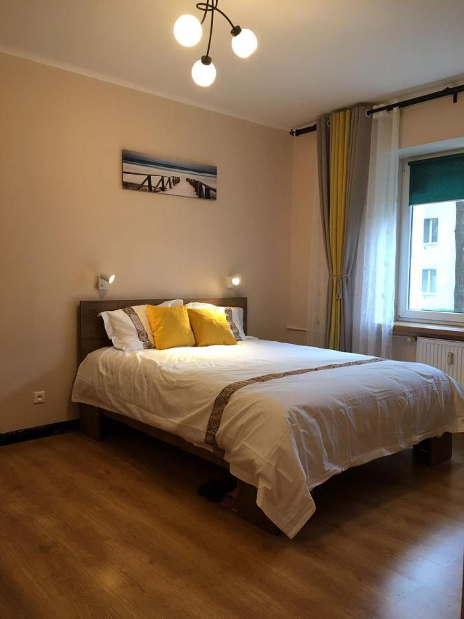 Travel Apartment Varsavia Esterno foto